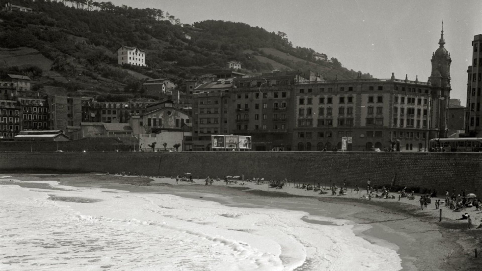 La Calle De La Memoria San Sebasti N En Deuda Con La Playa De